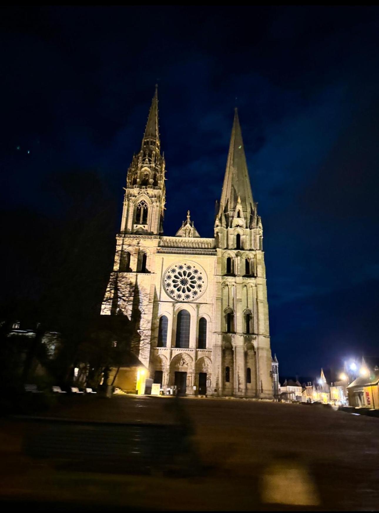 Le Cocon Urbain Central Chartres Eksteriør bilde